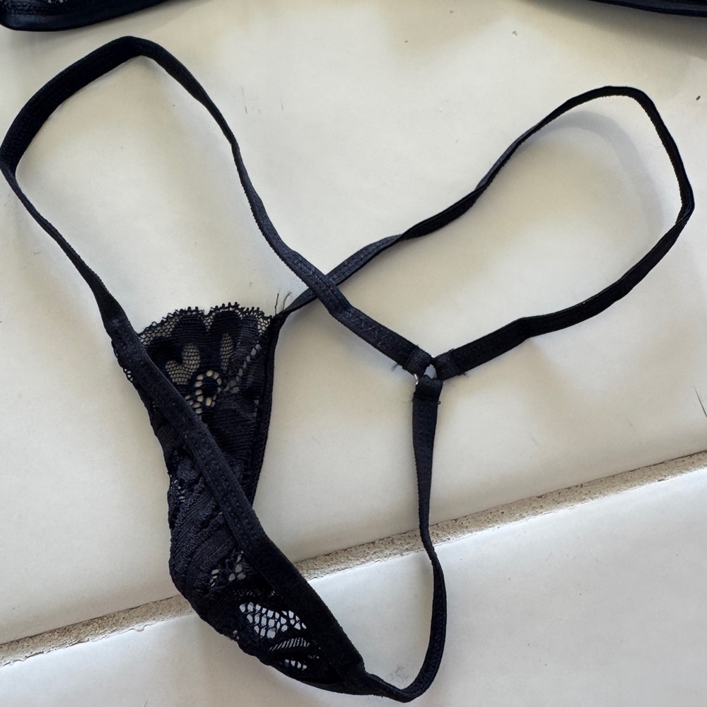 Wicked Weasel Elegant Black Lace Lingerie Set - Picture 7 of 8